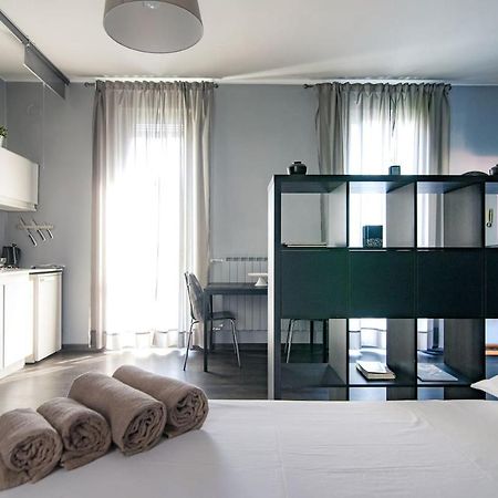 Apartament Via Mentana 32 - The House Of Travelers Como Zewnętrze zdjęcie
