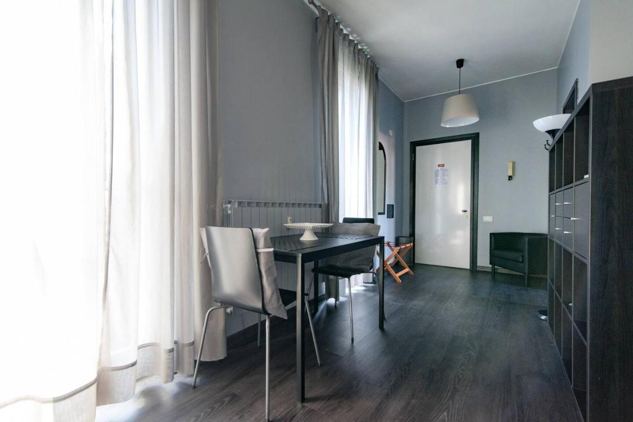 Apartament Via Mentana 32 - The House Of Travelers Como Zewnętrze zdjęcie