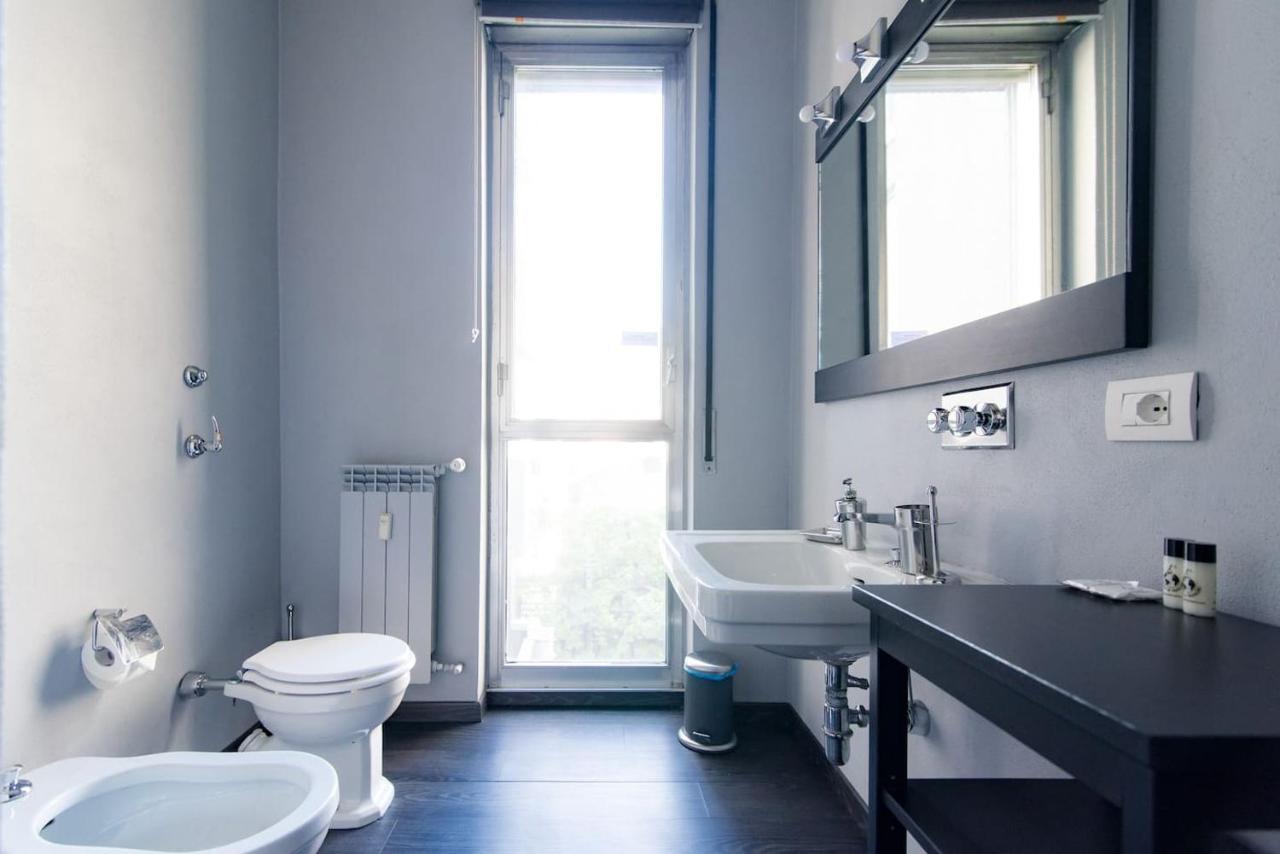Apartament Via Mentana 32 - The House Of Travelers Como Zewnętrze zdjęcie