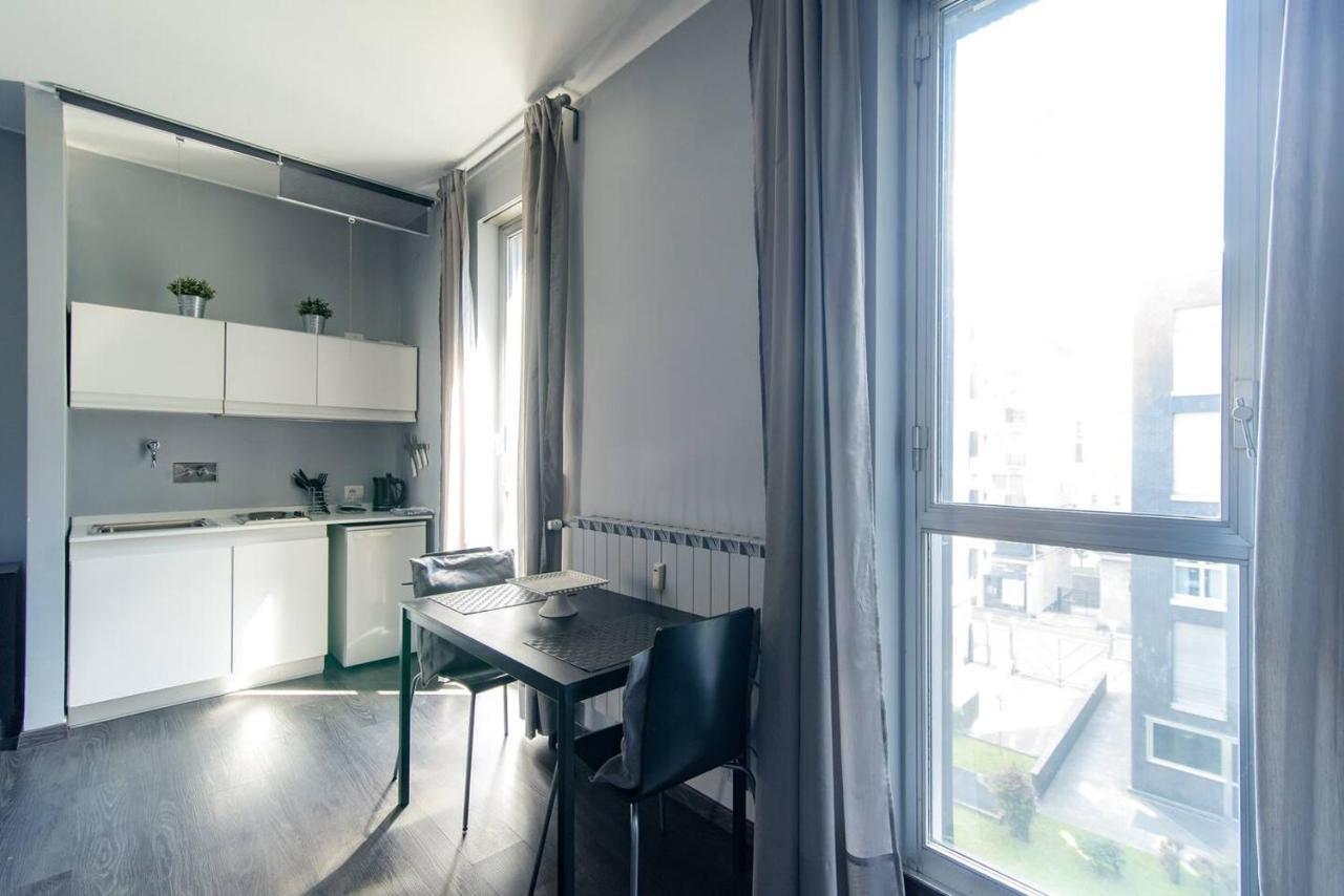 Apartament Via Mentana 32 - The House Of Travelers Como Zewnętrze zdjęcie