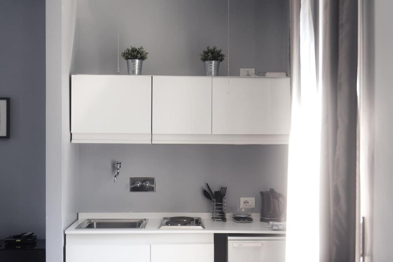 Apartament Via Mentana 32 - The House Of Travelers Como Zewnętrze zdjęcie