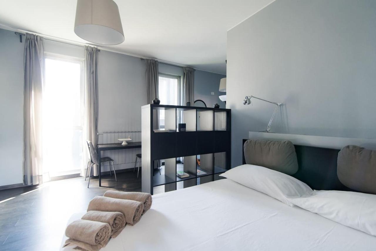Apartament Via Mentana 32 - The House Of Travelers Como Zewnętrze zdjęcie