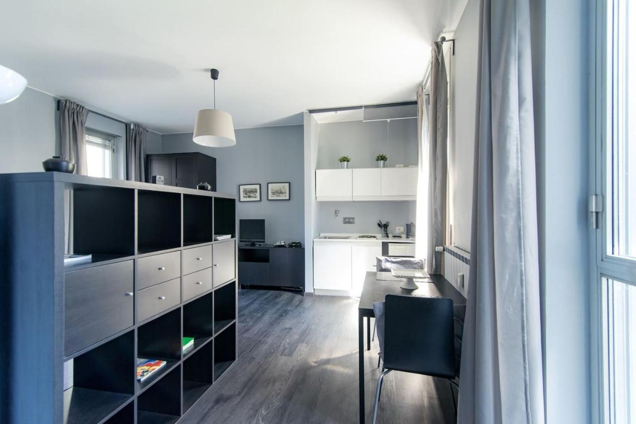 Apartament Via Mentana 32 - The House Of Travelers Como Zewnętrze zdjęcie