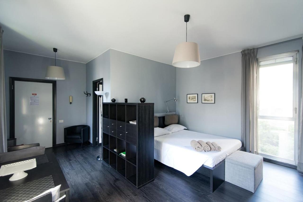 Apartament Via Mentana 32 - The House Of Travelers Como Zewnętrze zdjęcie