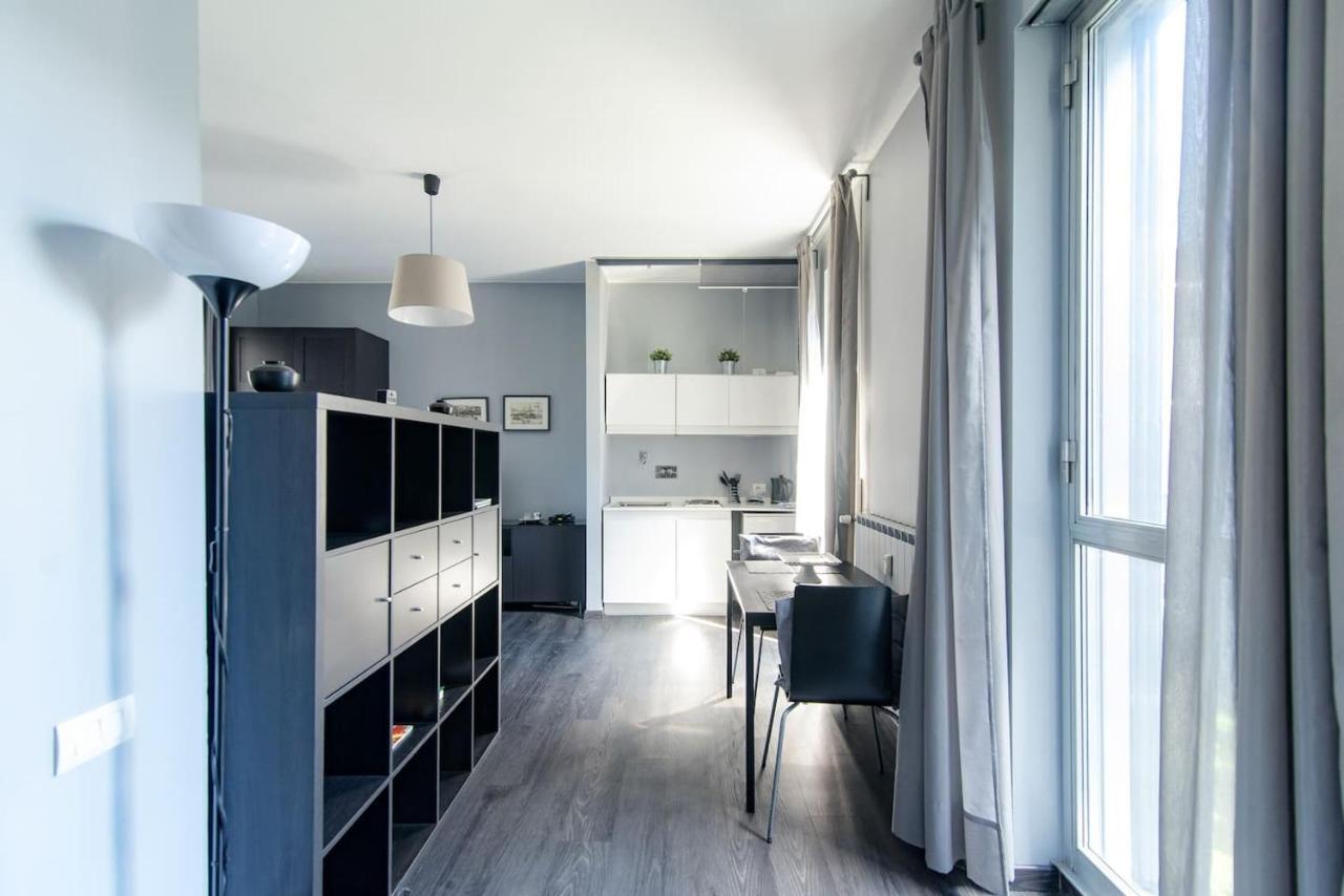 Apartament Via Mentana 32 - The House Of Travelers Como Zewnętrze zdjęcie