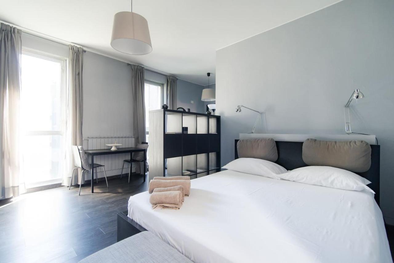 Apartament Via Mentana 32 - The House Of Travelers Como Zewnętrze zdjęcie