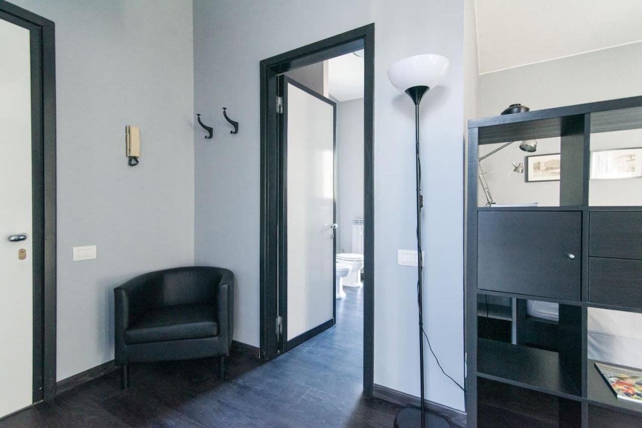 Apartament Via Mentana 32 - The House Of Travelers Como Zewnętrze zdjęcie
