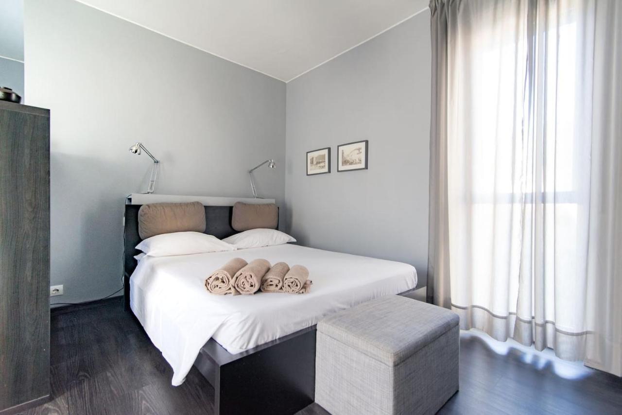 Apartament Via Mentana 32 - The House Of Travelers Como Zewnętrze zdjęcie